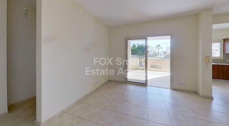 Apartment in Zakaki - view 1