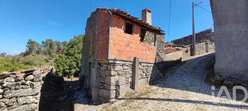 House in Granja - view 1