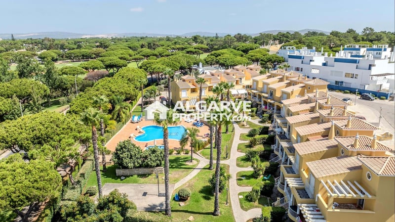 Villa in Quarteira - view 1