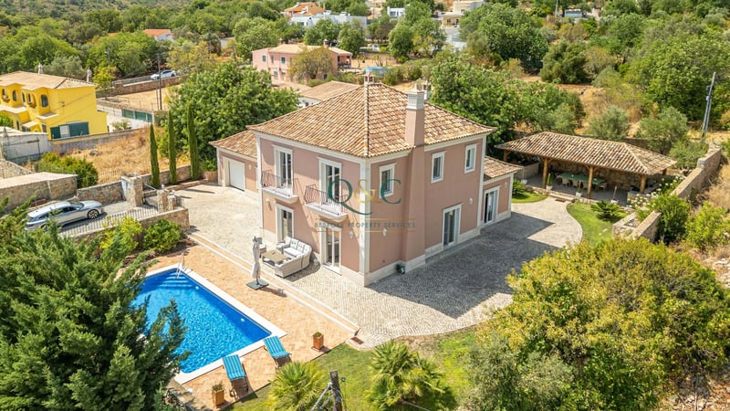 Villa in Machados - view 1