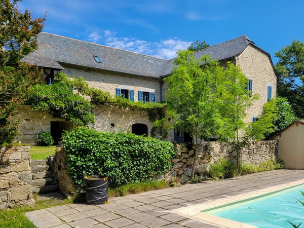 House in Lunac - view 1