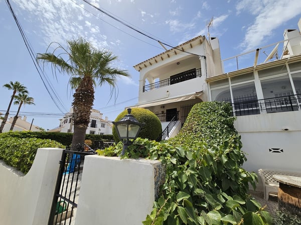 Penthouse in Villamartin - view 1