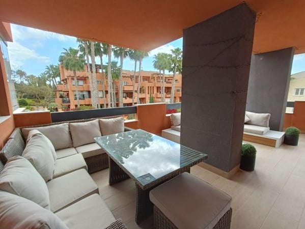 Apartment in Villamartin - view 1