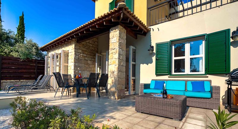 Villa in Kouklia - view 1