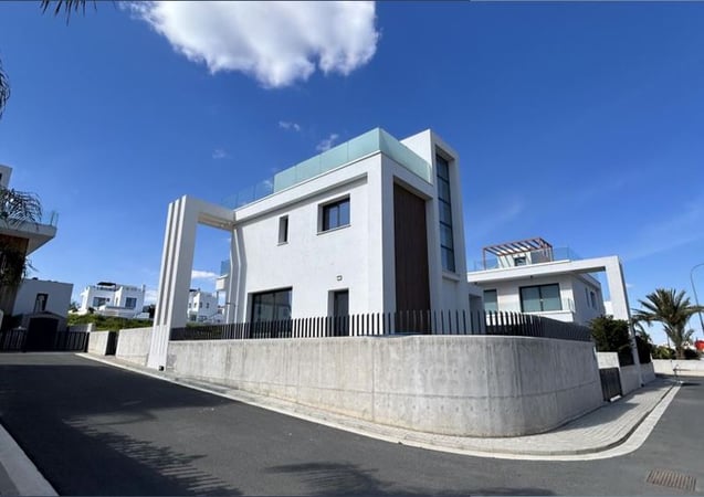 Villa in Protaras - view 1