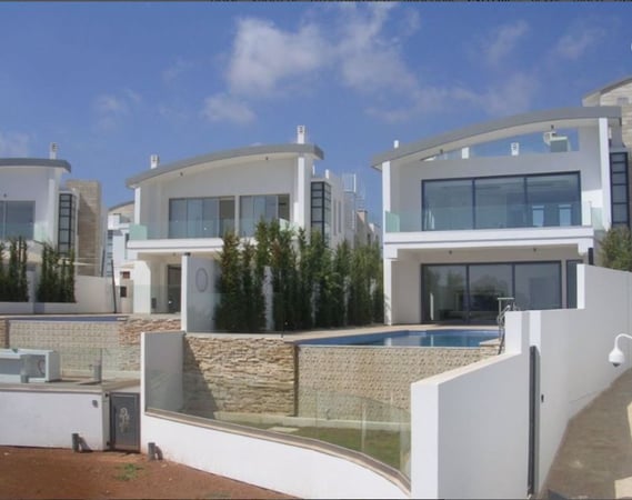 Villa in Protaras - view 1
