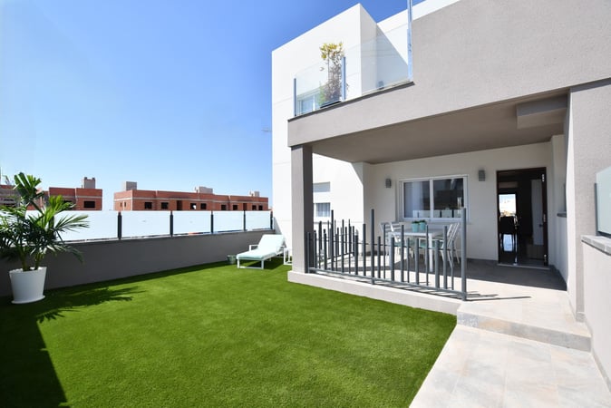 House in Villamartin - view 1