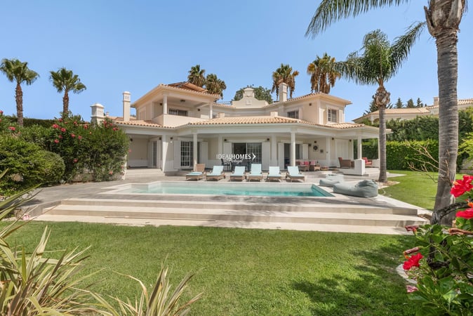 Villa in Quarteira - view 1