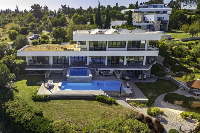 House in Meia Praia - view 1