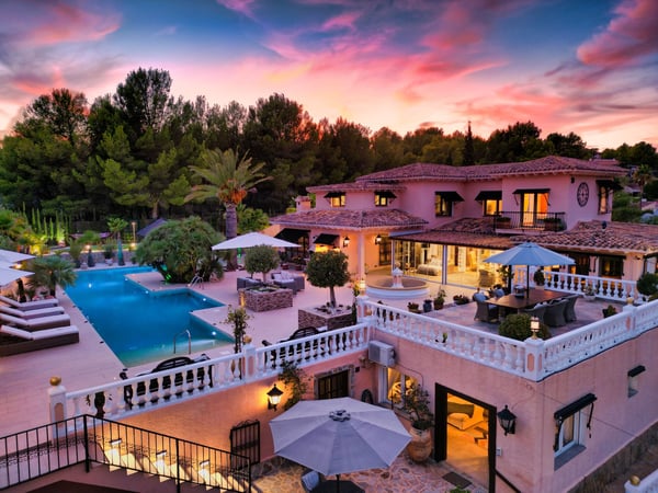 Villa in Capnegret - view 1