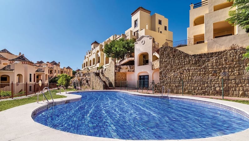 Apartment in Estepona - view 1