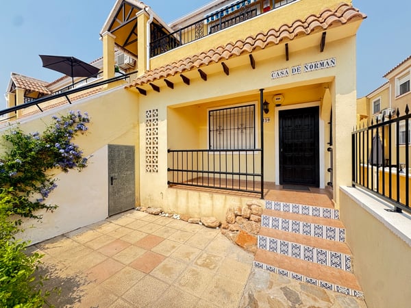 House in Villamartin - view 1