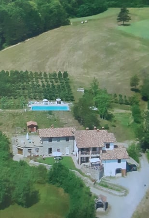 House in Camporgiano - view 1