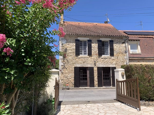House in Siorac-en-Perigord - view 1