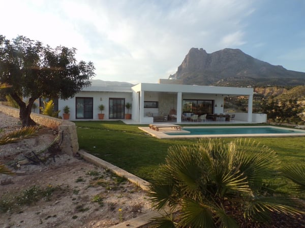 Villa in Sant Joan d'Alacant - view 1