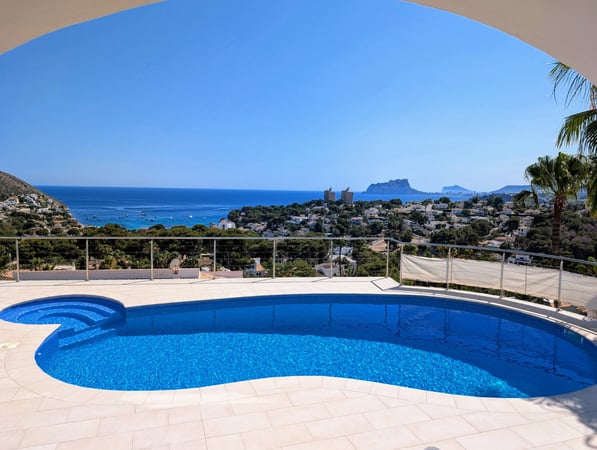 Villa in Moraira - view 1