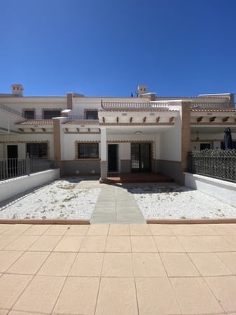 House in Alicante - view 1