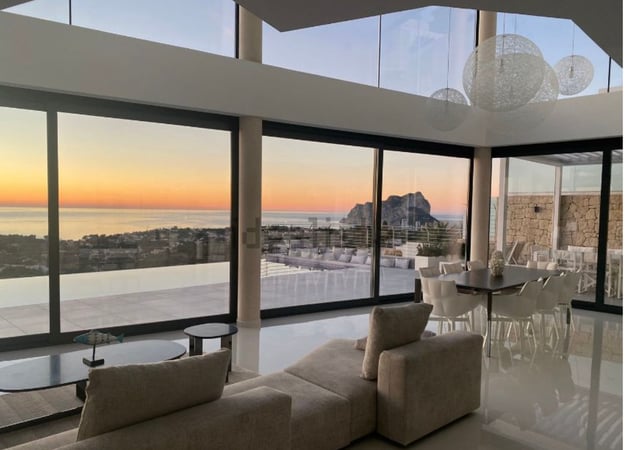 Villa in Benissanet - view 1