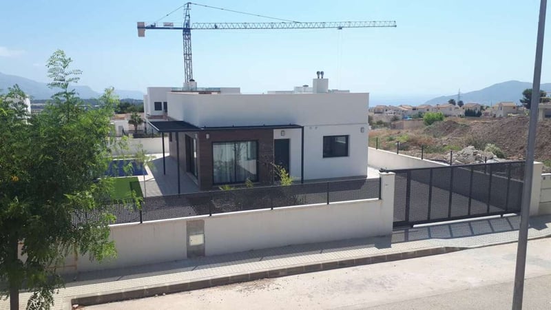 Villa in Alicante - view 1