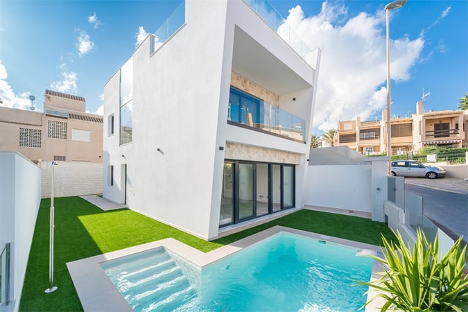 Villa in Alicante - view 1