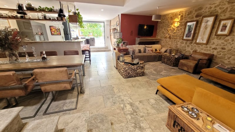 House in Puissalicon - view 1