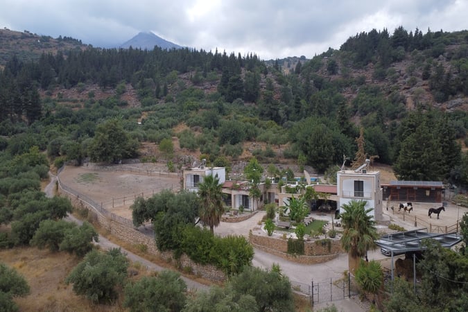 House in Pemonia - view 1