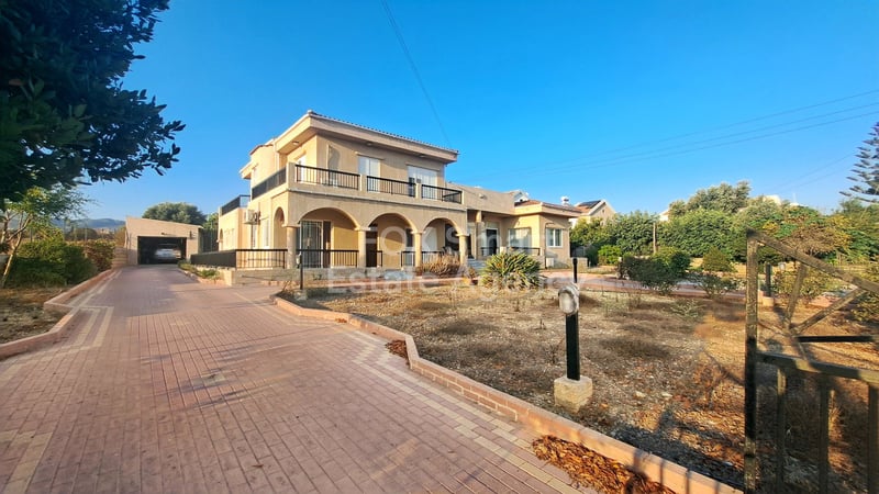 House in Mesogi - view 1