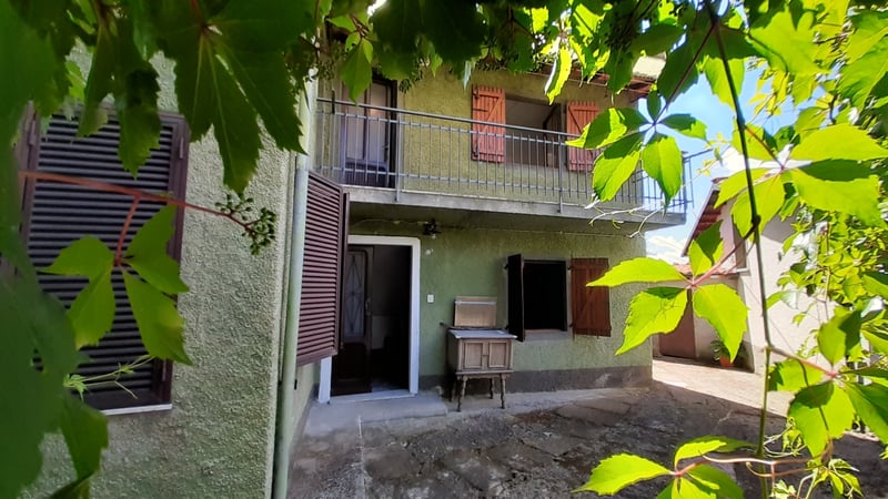 House in Villa Collemandina - view 1