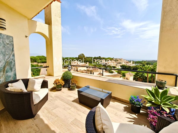 House in San Roque Club - view 1
