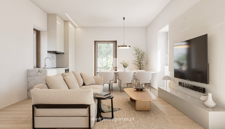 House in Areosa - view 1