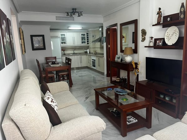 House in Guaro - view 1