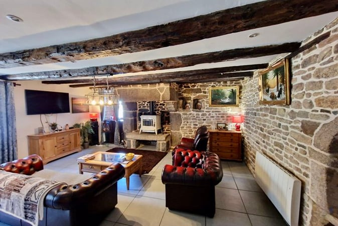 House in Le Mene - view 1