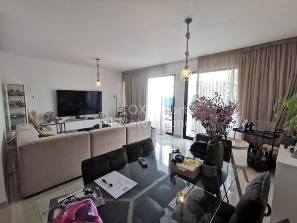 Apartment in Ayioi Omoloyites - view 1