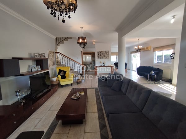 House in Ayios Vasilios - view 1