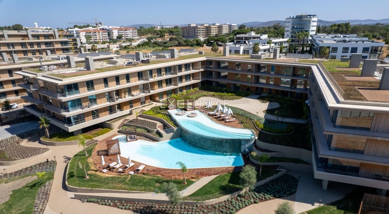 Apartment in Vale Judeu - view 1
