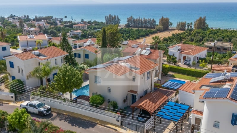 Villa in Argaka - view 1