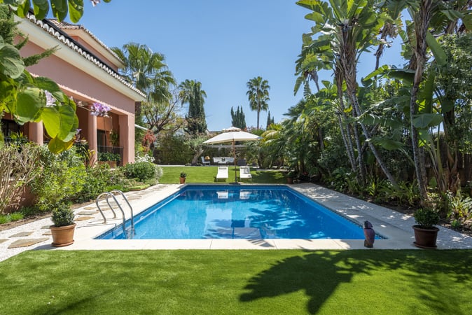 Villa in Marbella - view 1