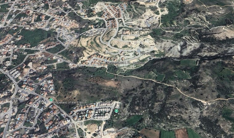 House in Konia - view 1