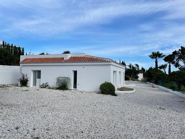 House in Estepona - view 1