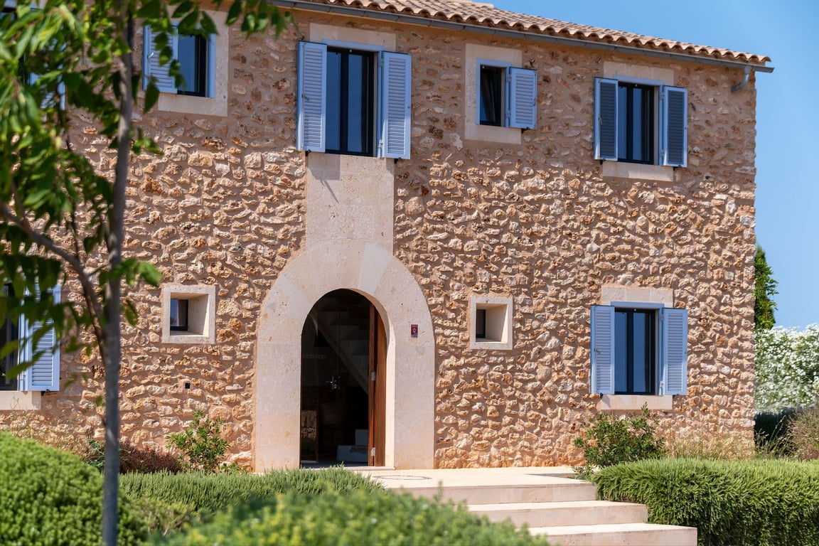 Farm, Ranch or Equestrian in Santanyi - Image 3