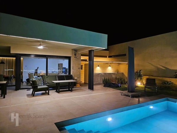 Villa in Murcia - view 1