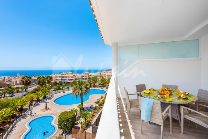 Penthouse in Los Cristianos - view 1