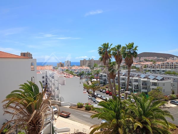 Apartment in Los Cristianos - view 1