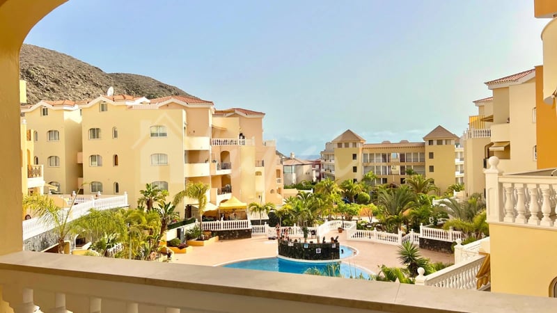 Apartment in Los Cristianos - view 1