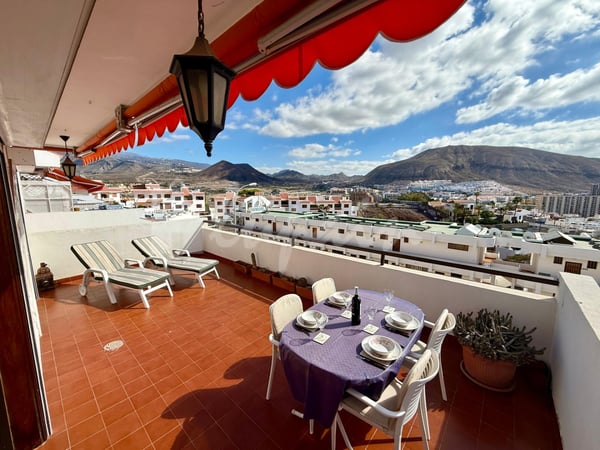 Apartment in Los Cristianos - view 1