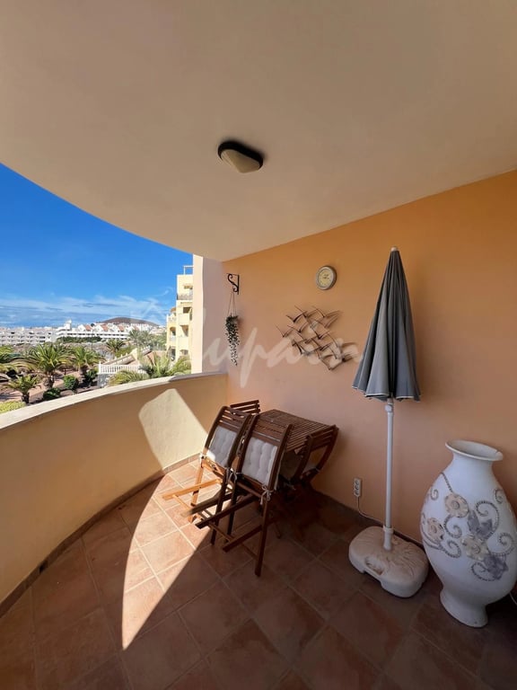 Apartment in Los Cristianos - Image 3