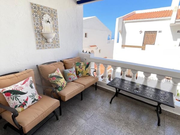 Apartment in Los Cristianos - view 1