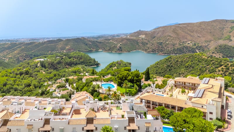 Apartment in Istan - view 1