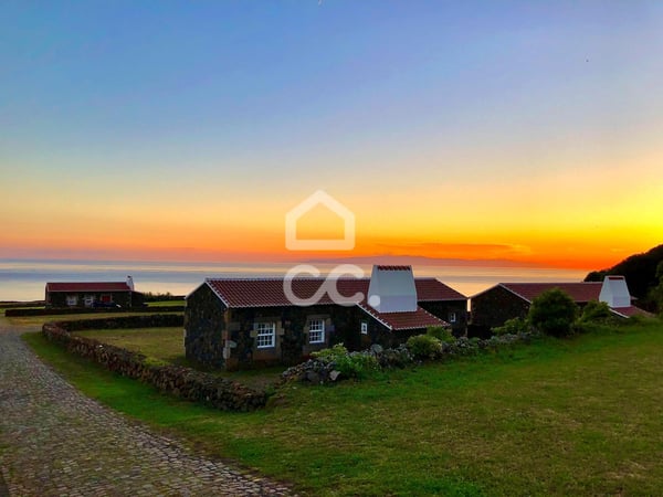 House in Santa Barbara - view 1