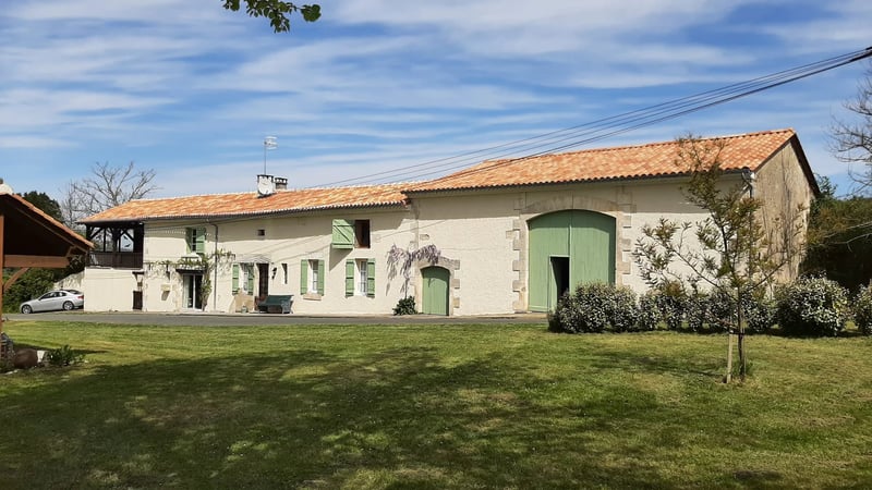 House in Vanxains - view 1